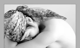 Thái Phiên tiếp tục triển lãm ảnh nude