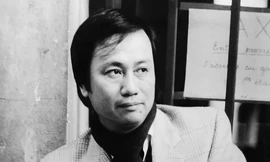 Nghệ sĩ Việt Hương đưa tro cốt nhạc sĩ Lam Phương về Việt Nam