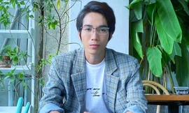 Dương Thanh Vàng thành ngôi sao sân khấu hài nhờ... chửi lộn khi đi bán cá