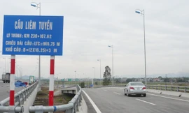 Ô tô sẽ được soát vé ở các nút giao lên xuống. Ảnh: Trọng Đảng