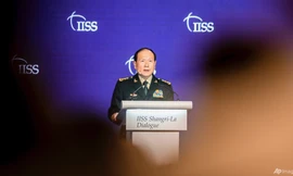 Bộ trưởng Quốc phòng Trung Quốc Nguỵ Phượng Hoà phát biểu tại Đối thoại Shangri-La ngày 12/6. (Ảnh: AP)