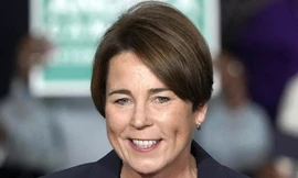 Bà Maura Healey sẽ trở thành thống đốc nữ đồng tính công khai đầu tiên của Massachusetts. (Ảnh: AP)