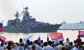 Tuần dương hạm tên lửa Moskva được coi là niềm tự hào của Hạm đội Biển Đen. (Ảnh: CNN)