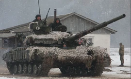 Binh lính Ukraine trong cuộc tập trận ở vùng Kharkiv ngày 10/2. (Ảnh: Reuters)