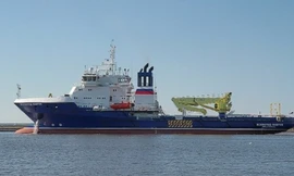 Ukraine nói đã bắn trúng tàu hậu cần Vsevolod Bobrov của Nga. (Ảnh: Severnaya Verf)