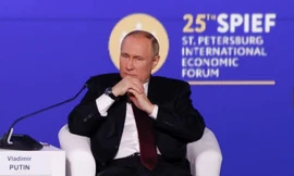 Tổng thống Nga Vladimir Putin tại Diễn đàn Kinh tế quốc tế St.Petersburg. (Ảnh: Reuters)