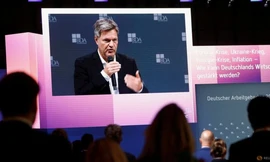 Bộ trưởng Kinh tế Đức Robert Habeck phát biểu tại một sự kiện. (Ảnh: Reuters)