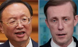 Uỷ viên Bộ Chính trị Trung Quốc Dương Khiết Trì (trái) và Cố vấn An ninh quốc gia Mỹ Jake Sullivan. (Ảnh: DW)