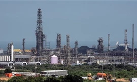 Mỹ đang cố gắng tìm nguồn thay thế dầu của Nga sau khi đã áp lệnh cấm. (Ảnh: Getty)