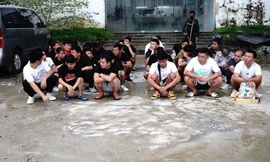 Một nhóm người Việt được giải cứu trong chiến dịch truy quét của chính quyền Campuchia ngày 27/8. (Ảnh: Khmer Times)