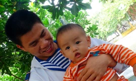 Hồn nhiên những em bé Trường Sa