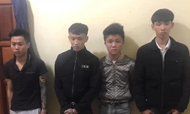 Bốn can phạm tham gia đánh người bị bắt giữ