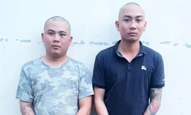 Bắt hai đối tượng dùng dao truy sát phụ nữ, cướp xe máy