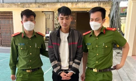 Vờ hỏi mua trang sức rồi giật 20 chỉ vàng bỏ chạy