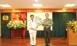 Thượng tướng Trần Quốc Tỏ, Thứ trưởng Bộ Công an và Đại tá Lê Minh Hà.