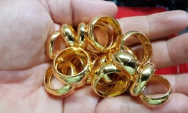 Chiếm đoạt tiền của hơn 3.000 người bằng chiêu tặng vàng 'tri ân'