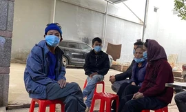 Bà nội bé gái khóc suốt 2 ngày khi nghe tin cháu bị 9 chiếc đinh ghim vào đầu