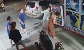 Cách chức, cho ra khỏi ngành phó trưởng công an phường đánh phụ nữ lúc nửa đêm