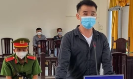 Nung nấu mối thù 5 năm vì bị đánh hỏng một mắt, rút dao giết nhầm người 