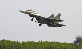 Một ngày luyện bay của phi đội 'hổ mang chúa' chuẩn bị đại lễ 30/4