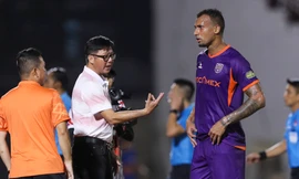 Ngoại binh của CLB Bình Dương bị Lê Huỳnh Đức 'sấy' mạnh sau trận đấu