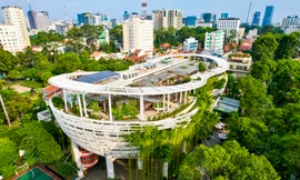 Cận cảnh Nhà Thiếu nhi hình cánh diều độc, lạ ở TPHCM