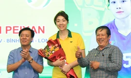 Ngoại binh 'khủng' Trung Quốc cùng Thanh Thúy đấu giải bóng chuyền quốc tế