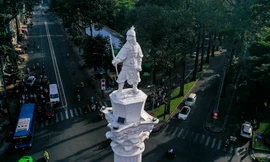 'Áo mới' của nhiều tượng đài lớn ở TPHCM sau phục dựng