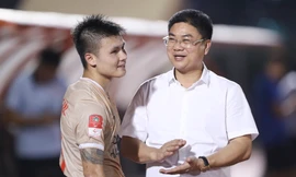 HLV tạm quyền CLB CAHN nói gì về tương lai Quang Hải?