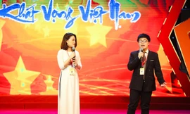 Đại biểu Nguyễn Anh Thư và đại biểu Ngô Quý Đăng tham luận tại Đại hội Tài năng trẻ Việt Nam lần thứ III năm 2020