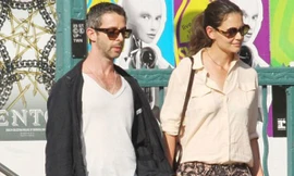 Katie Holmes hẹn hò cùng bạn diễn