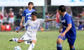 Tuyển thủ quốc gia đi ‘đá phủi’