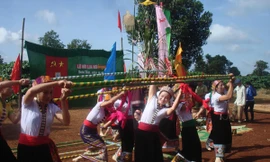 Tưng bừng Lễ hội Lúa Mới của người Thái