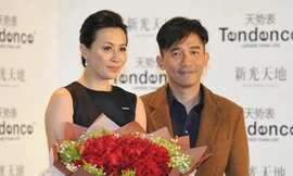 Vợ chồng Lương Triều Vỹ sánh đôi sau tin đồn ly hôn