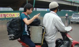 Sĩ tử đổ về Hà Nội dự thi khiến phòng trọ đua nhau tăng giá