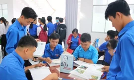 Bến Tre lần đầu tổ chức đường sách phục vụ dịp Tết ​