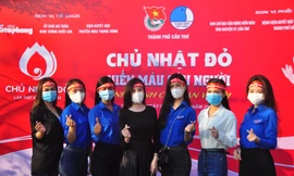 Dàn hoa khôi lan toả tinh thần sẻ chia trong ngày hội hiến máu Chủ nhật Đỏ tại Cần Thơ