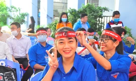 Hàng trăm bạn trẻ tham gia hiến máu tại trường ĐH Đồng Tháp