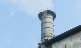 “Ăn” khói nhà máy, muốn di dời cũng không được