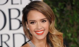 Lại đến lượt ‘thiên thần bóng tối’ ‘lộ hàng’