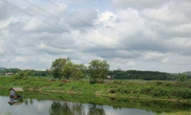 Lòng hồ Trị An lại bị xâm lấn