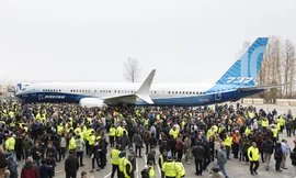 B737 Max 8 chưa được trở lại, Boeing trình làng Max 10
