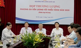 Hội đồng Tiền lương Quốc gia họp phiên thứ 2 bàn tăng lương tối thiểu cho năm tới. 