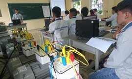 Đề xuất thay đổi diện được miễn học phí học trung cấp.