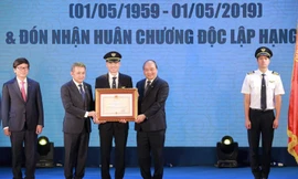Thủ tướng trao Huân chương Độc lập cho Đoàn bay 91