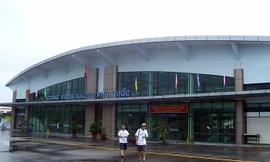 Sân bay Phú Quốc thời tiết xấu phải đóng cửa, một số chuyến bay đi đến trong ngày 9/8 đã phải hủy hoặc lùi giờ. Ảnh minh họa.