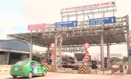 Dự án BOT Quốc lộ 91 (Cần Thơ) theo Hợp đồng BOT ký với Bộ GTVT, nhà đầu tư sẽ được tăng phí 18% vào cuối năm 2019. Tuy nhiên, hiện việc này đang phải dừng lại.