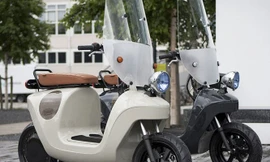 Mổ xẻ hàng độc, xe ga làm từ ‘rau’