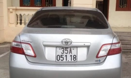 Chiếc ô tô Camry do Phó trưởng Công an huyện Kim Sơn điều khiển, tông tử vong chị Tú, đeo biển của một xe ô tô khác.