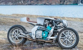 Tay thợ Roel Scheffers của xưởng độ Scheffers Engineering ở Velfjord, Na Uy, giới thiệu mẫu siêu môtô độ phong cách cafe racer kết hợp hiện đại.